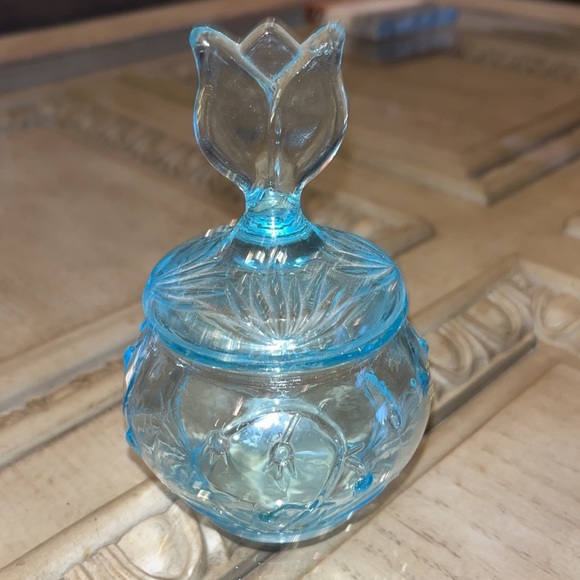 Vintage light blue decorative glass dish - Picture 6 of 6